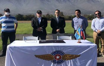 Entrega de terrenos para pavimentación de la Pista